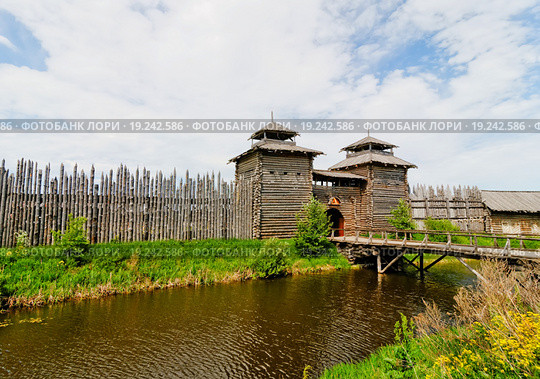 Музей "Щурово Городище". Город Суздаль (2015 год). Редакционное фото, фотограф Макаров Алексей / Фотобанк Лори