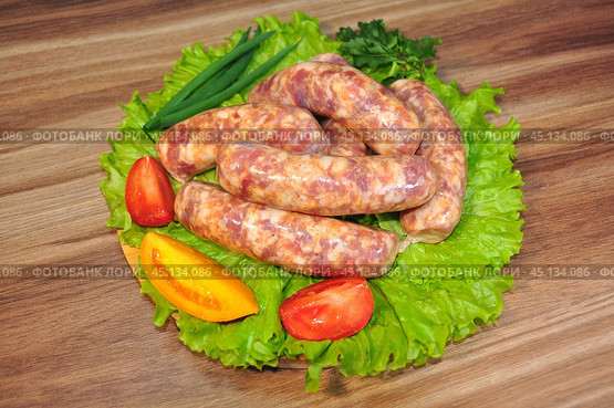 Мясопродукты. Полуфабрикаты. Мясо. Свинина. Говядина. Кухня. Ресторан. Кафе. Приготовление. Ужин. Стол. Стейк. Пища. Стоковое фото, фотограф Владимир Зыбин / Фотобанк Лори