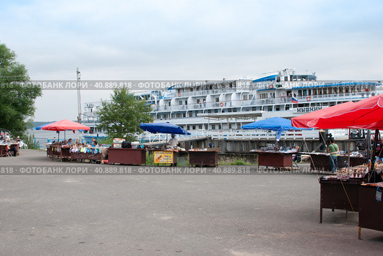 Myshkin, Yaroslavl Region, Russia, August 01, 2013. Berth of the city of Myshkin. Редакционное фото, фотограф Сергей Долгов / Фотобанк Лори