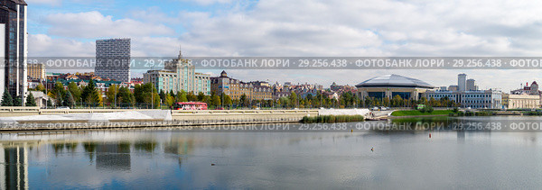 Набережная озера Нижний Кабан, Казань (2018 год). Редакционное фото, фотограф Владимир Макеев / Фотобанк Лори