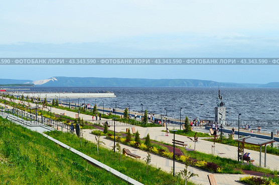 Набережная реки Волги. Тольятти. Автозаводский район (2024 год) Редакционное фото, фотограф Staryh Luiba / Фотобанк Лори