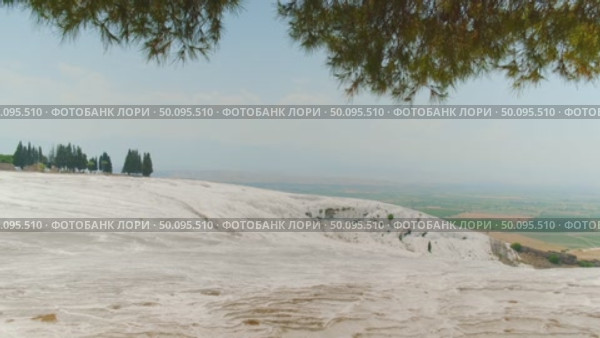 Natural calcium travertines. Terraced baths in Pamukkale. Редакционное видео, видеограф Маргарита Кирьякова / Фотобанк Лори