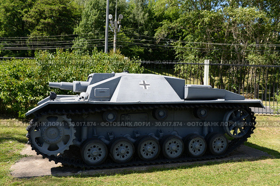 Немецкое штурмовое орудие Sturmgeschütz Ausf.A (StuG III Ausf.A) на Поклонной горе в Москве (2018 год). Редакционное фото, фотограф Free Wind / Фотобанк Лори