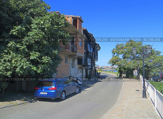Nesebar, Bulgaria. August 01, 2024.On the streets of Old Nessebar. Редакционное фото, фотограф Мария Фетисова / Фотобанк Лори