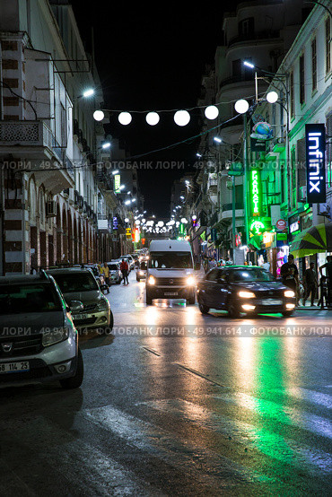 Nightlife on the streets of Constantine. Republic of Algeria. Редакционное фото, фотограф Евгений Ткачёв / Фотобанк Лори