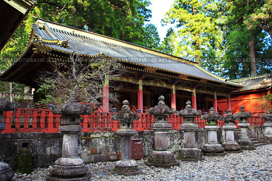 Nikko, Japan - 05 Nov 2013: Tosho-gu temple at autumn, Nikko, Japan. Редакционное фото, фотограф Сергей Стрелков / Фотобанк Лори