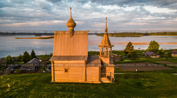 Никольская часовня в деревне Вершинино, Архангельская область. Лето. Рассвет. Стоковое фото, фотограф Сергей Цепек / Фотобанк Лори