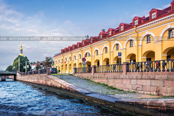 Никольские ряды, колокольня Никольского Морского собора, Крюков канал, Санкт-Петербург. Стоковое фото, фотограф Baturina Yuliya / Фотобанк Лори