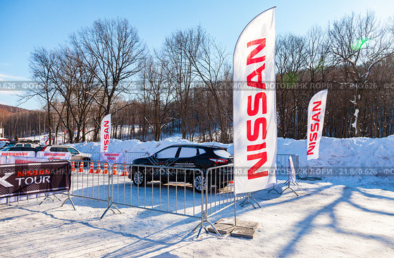 Nissan X-tour в Самаре (2016 год). Редакционное фото, фотограф FotograFF / Фотобанк Лори