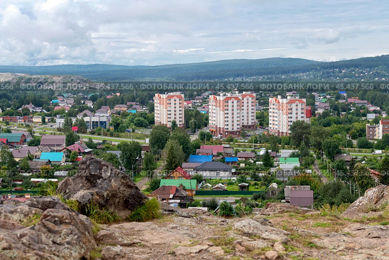 Нижний Тагил.  Вид на город с вершины Лисьей горы (2024 год). Редакционное фото, фотограф Pukhov K / Фотобанк Лори