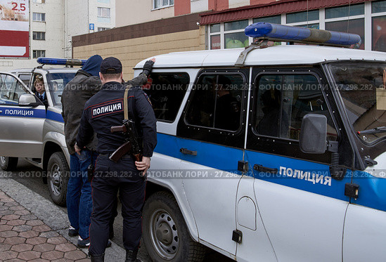 Norilsk, Russia - June 12, 2017: The police arrested the offender. Редакционное фото, фотограф Александр Сергеевич / Фотобанк Лори