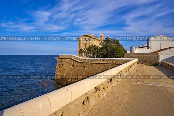 Nova Tabarca church of San Pedro Pablo in Alicante Spain. Стоковое фото, агентство Ingram Publishing / Фотобанк Лори