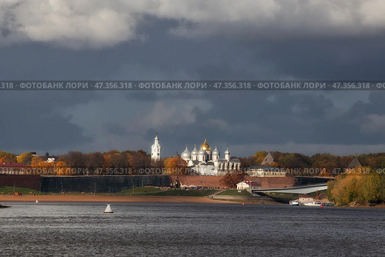 Novgorod Kremlin and St. Sophia Cathedral (2022 год). Стоковое фото, фотограф Юлия Бабкина / Фотобанк Лори