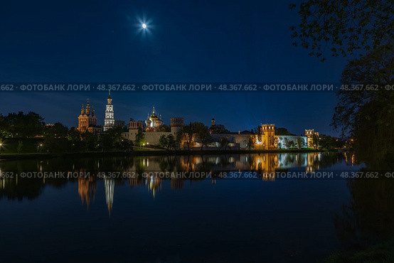 Новодевичий монастырь. Лунная ночь. Стоковое фото, фотограф Алексей Воронцов / Фотобанк Лори