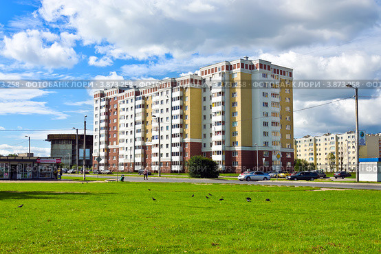 Новый жилой дом. Микрорайон Сельма, Калининград (2012 год). Редакционное фото, фотограф Сергей Трофименко / Фотобанк Лори