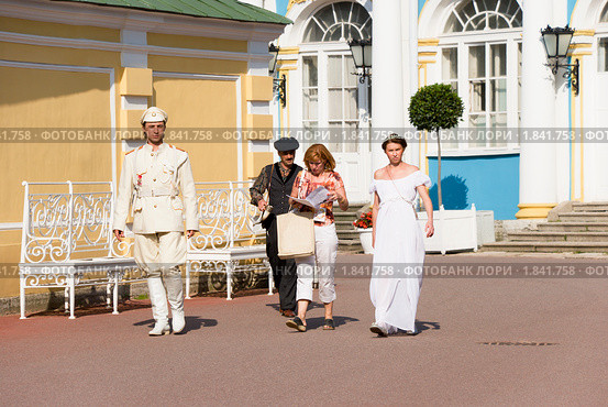 Обкатка сценария. Люди в исторических одеждах (2010 год). Редакционное фото, фотограф Александр Щепин / Фотобанк Лори