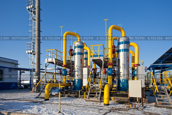 Оборудование газораспределительной станции: фильтры. Стоковое фото, фотограф Донцов Евгений Викторович / Фотобанк Лори