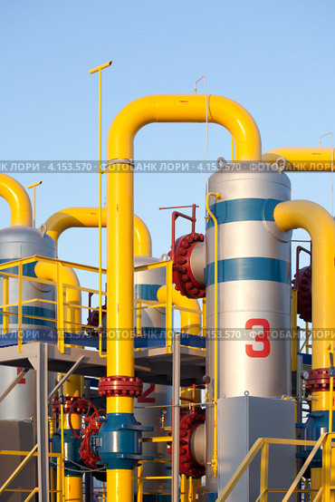 Оборудование газораспределительной станции: фильтры. Стоковое фото, фотограф Донцов Евгений Викторович / Фотобанк Лори