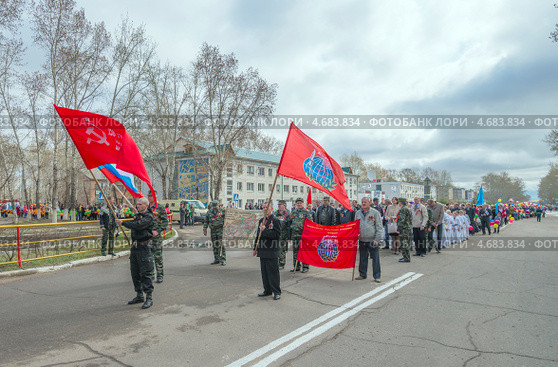 Общественная организация «Боевое Братство» на демонстрации в честь дня Победы, г. Краснокаменск (2013 год). Редакционное фото, фотограф Геннадий Соловьев / Фотобанк Лори