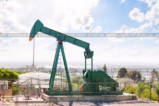 Окрестности нефтедобывающей промышленности. Стоковое фото, фотограф Сергей Новиков / Фотобанк Лори