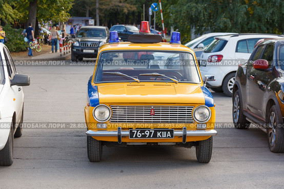 Old classic Lada car equipped for police. (2017 год). Редакционное фото, фотограф Акиньшин Владимир / Фотобанк Лори