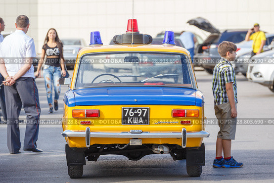 Old classic Lada car equipped for police. (2017 год). Редакционное фото, фотограф Акиньшин Владимир / Фотобанк Лори