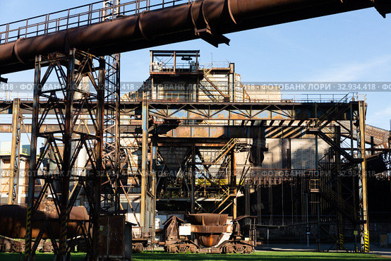 Old steel factory in area Dolni Vitkovice. Стоковое фото, фотограф Яков Филимонов / Фотобанк Лори