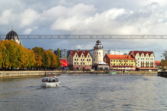 Old Town. Fish Village - ethnographic and trade and crafts complex. (2022 год). Редакционное фото, фотограф Zima Nadezhda / Фотобанк Лори