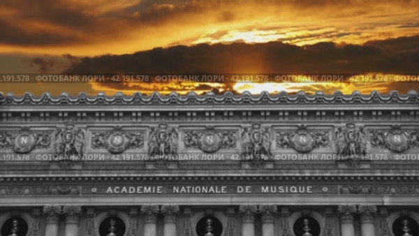 Opera Garnier (Garnier Palace) against the background of the sunset, Paris, France. (2024 год). Стоковое видео, видеограф Владимир Журавлев / Фотобанк Лори