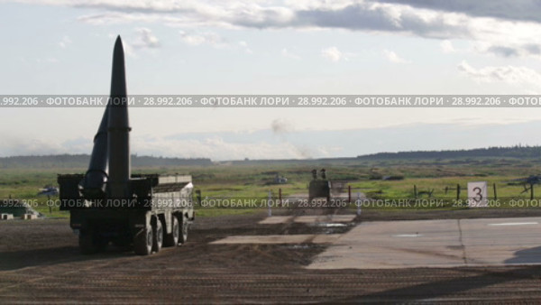 Оперативно-тактический ракетный комплекс (ОТРК) "Искандер" на Международном военно-техническом форуме "Армия-2018". Военный полигон Алабино в Московской области. Редакционное видео, видеограф Игорь Долгов / Фотобанк Лори