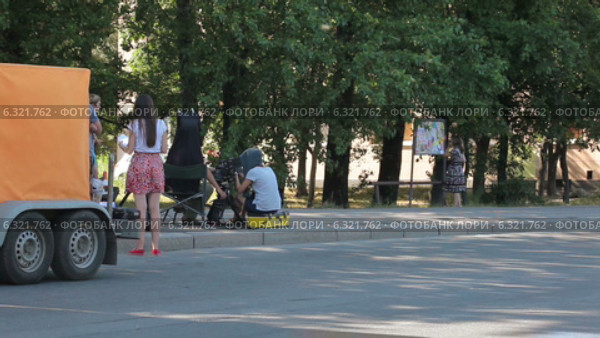 Оператор снимает кино (2014 год). Редакционное видео, видеограф Кекяляйнен Андрей / Фотобанк Лори