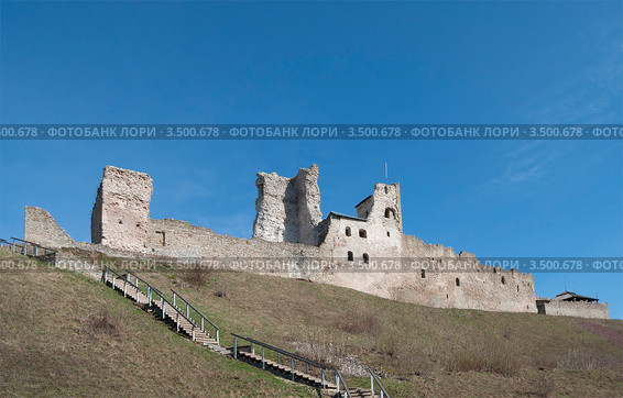 Орденский замок в Раквере. Эстония (2012 год). Стоковое фото, фотограф Виктор Карасев / Фотобанк Лори