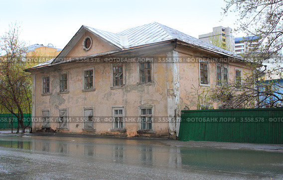 Особняк из пятидесятых. Город Тюмень (2012 год). Стоковое фото, фотограф Анатолий Матвейчук / Фотобанк Лори