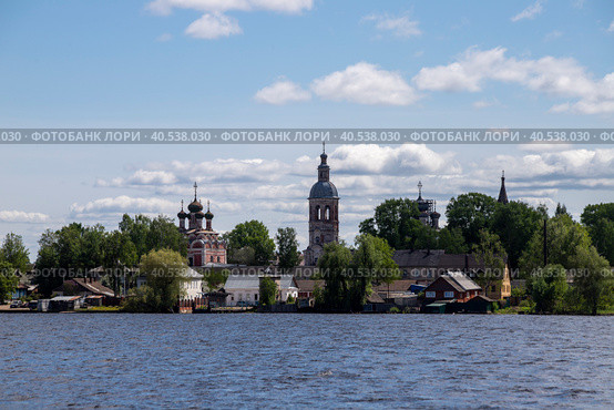 Осташков, Тверская область. Вид на озеро Селигер (2023 год). Редакционное фото, фотограф Литвяк Игорь / Фотобанк Лори