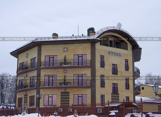 Отель "Сарапулъ". Удмуртия, город Сарапул, улица Оползина, 22 (2021 год). Редакционное фото, фотограф Алексей Иванов / Фотобанк Лори