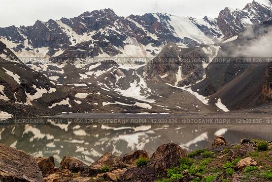 Озеро Мутное в Фанских горах, Таджикистан. Стоковое фото, фотограф Александр Усик / Фотобанк Лори
