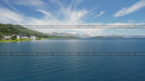Озеро Науэль-Уапи в Барилоче: 4K видео с дрона в ясный день 3. Стоковое видео, видеограф Александр Сейгаров / Фотобанк Лори