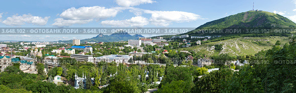 Панорама Пятигорска с горой Машук (2012 год). Стоковое фото, фотограф Nikolay Sukhorukov / Фотобанк Лори