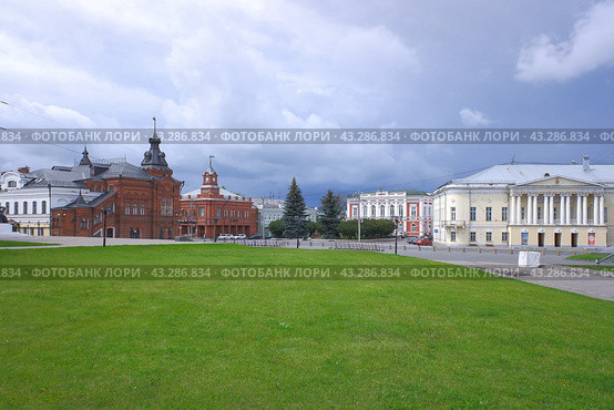 Панорама Соборной площади в центре Владимира. Пасмурный летний день. (2023 год). Редакционное фото, фотограф Александр Кузнецов / Фотобанк Лори