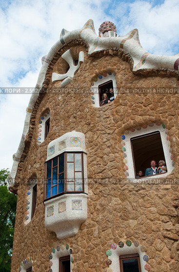 Парк Гуэль (Park Guell). Барселона. Испания (2011 год). Редакционное фото, фотограф E. O. / Фотобанк Лори