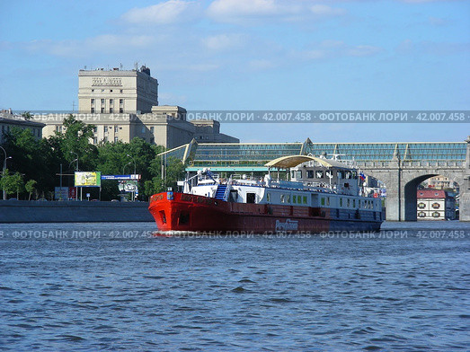 Пассажирский прогулочный теплоход " "Порт Артур"" на Москве-реке. Город Москва (2011 год). Редакционное фото, фотограф lana1501 / Фотобанк Лори