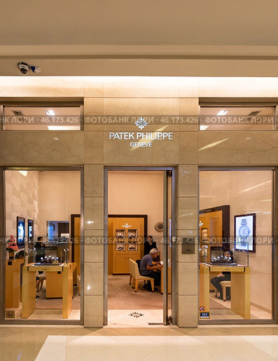 Patek Philippe watch store in Siam Paragon, Bangkok (2016 год). Редакционное фото, фотограф Александр Подшивалов / Фотобанк Лори