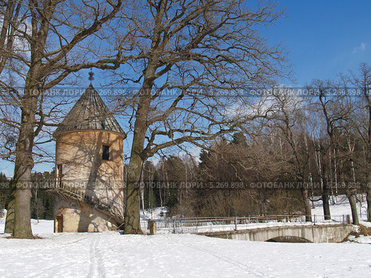Павловск. Пиль-башня и Пильбашенный мост зимой (2013 год). Редакционное фото, фотограф Ирина Борсученко / Фотобанк Лори