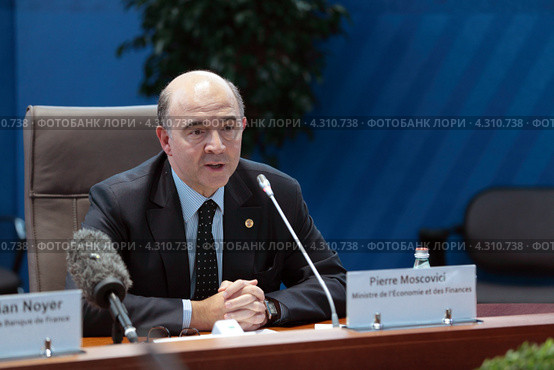 Пьер Московиси (Pierre Moscovici), министр экономики и финансов Франции на пресс-конференции, посвященной предстоящему саммиту G20 (2013 год). Редакционное фото, фотограф Игорь Долгов / Фотобанк Лори
