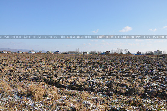 Перепаханное поле. Частный сектор. Стоковое фото, фотограф Александр Романов / Фотобанк Лори