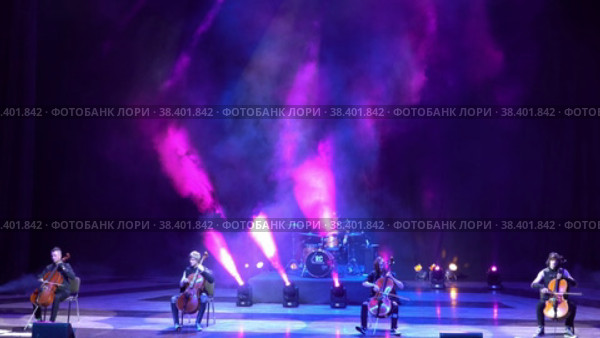 Perform modern hits of rock music in the concert hall, cello concert (2022 год). Редакционное видео, видеограф Скрипачев Антон / Фотобанк Лори