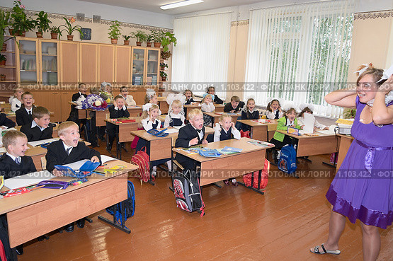 Первоклассники кричат на уроке (2009 год). Редакционное фото, фотограф Кекяляйнен Андрей / Фотобанк Лори