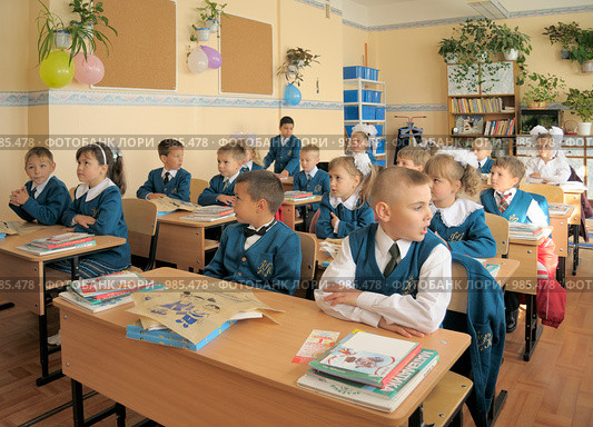 Первый день занятий (2008 год). Редакционное фото, фотограф Vladimir Kolobov / Фотобанк Лори