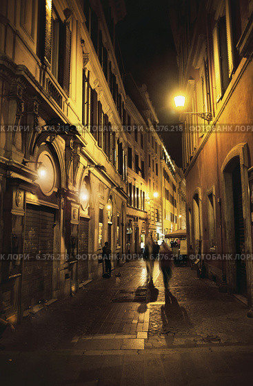 Picture of ancient street in european old city. Стоковое фото, агентство Ingram Publishing / Фотобанк Лори