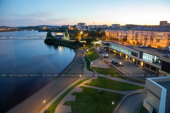 Picturesque summer view of the embankment of the city of Nizhny Tagil. Russia. Стоковое фото, фотограф Евгений Ткачёв / Фотобанк Лори